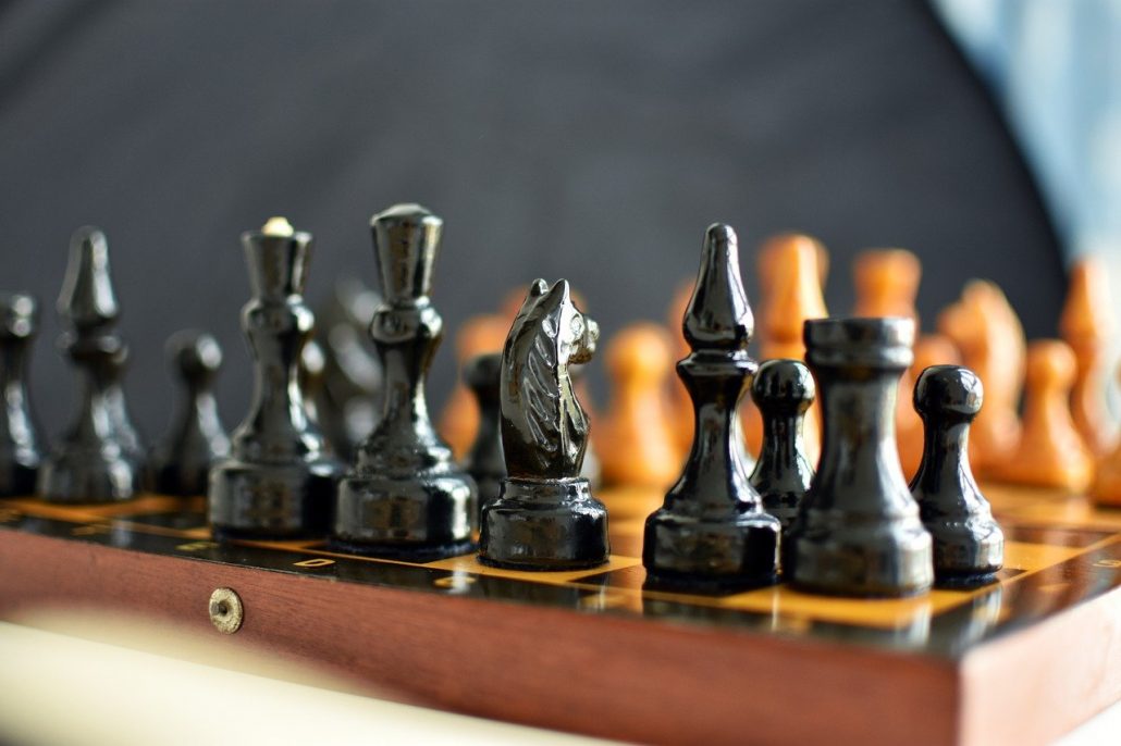 How to use a chess-bot on FlyOrDie