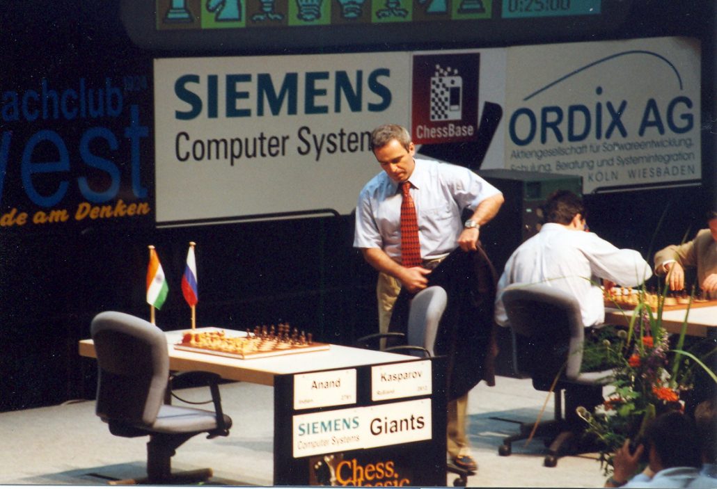 Chessbase 17 - Study Openings, make an Opening Book, Game database
