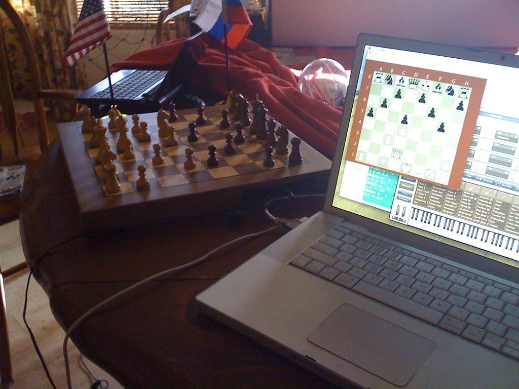 is playing chess online safe PC