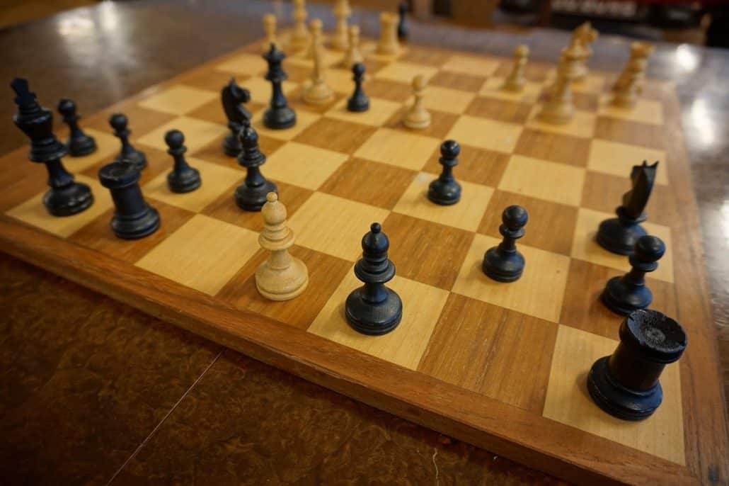 play chess with friends board