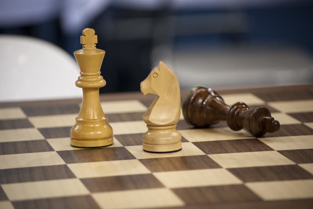 chess moves rule knight