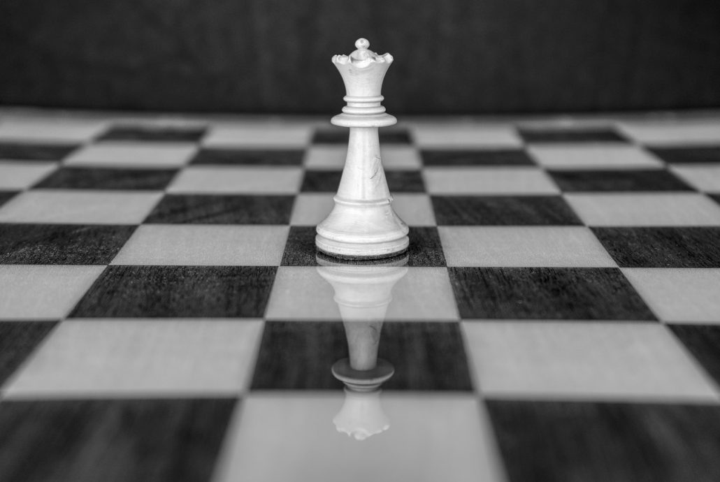chess queen placement white