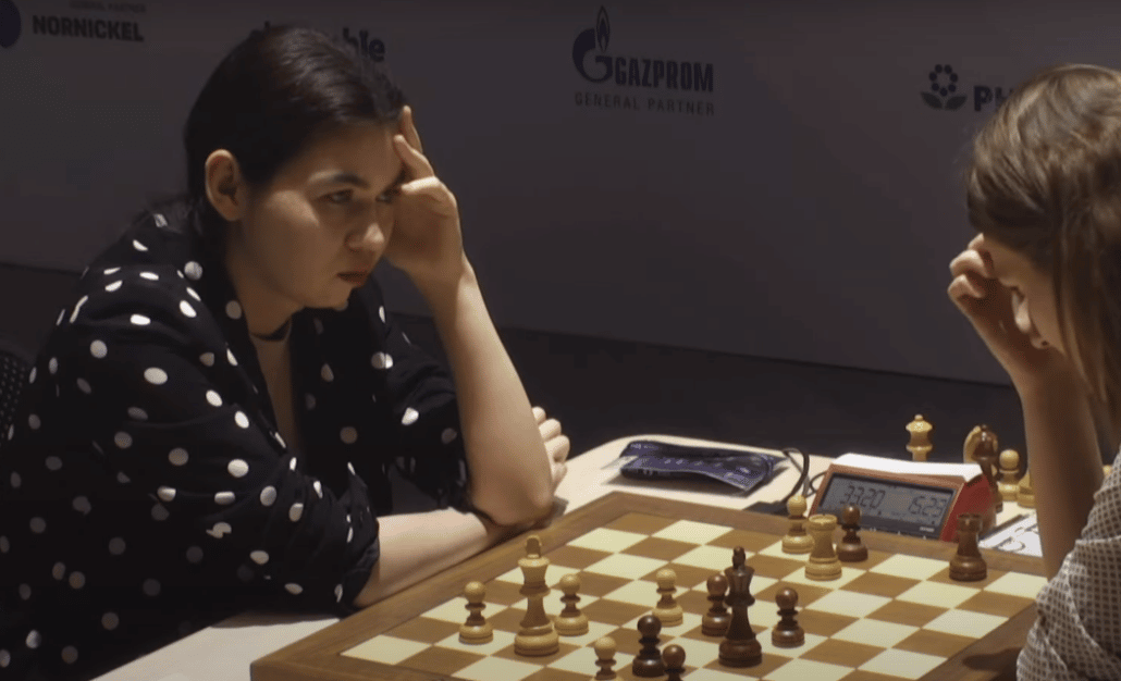 Aleksandra Goryachkina playing