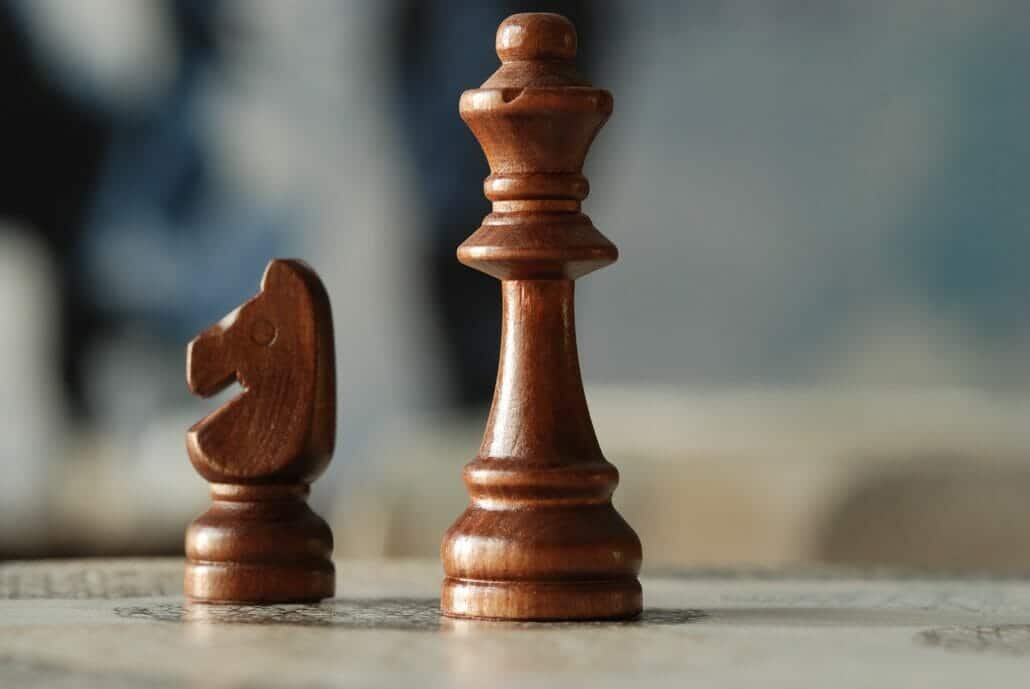 ▷ 3 Extraordinary accurate chess games