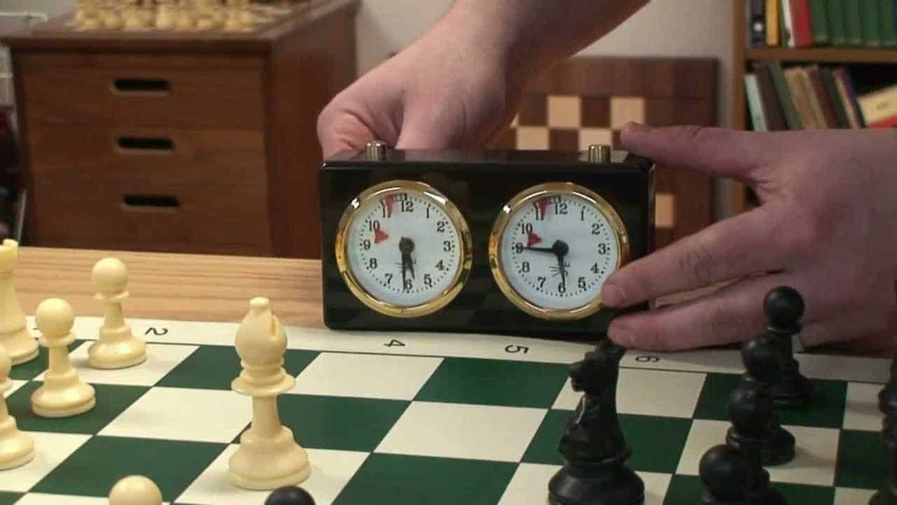 Количество циферблатов в шахматных часах. Шахматные часы. Часы шахматные электронные. Таймер для шахмат. Таймер часы для шахмат.