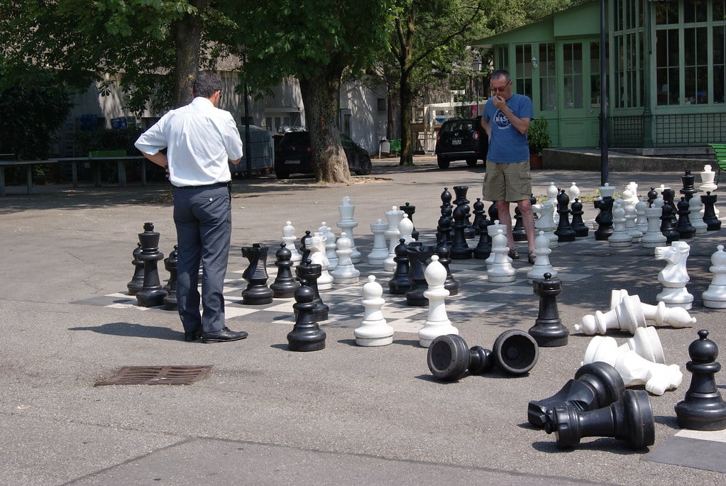 What is the biggest chess set?