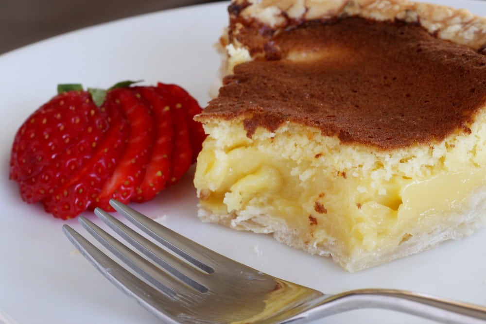 What is the difference between chess pie and regular pie?