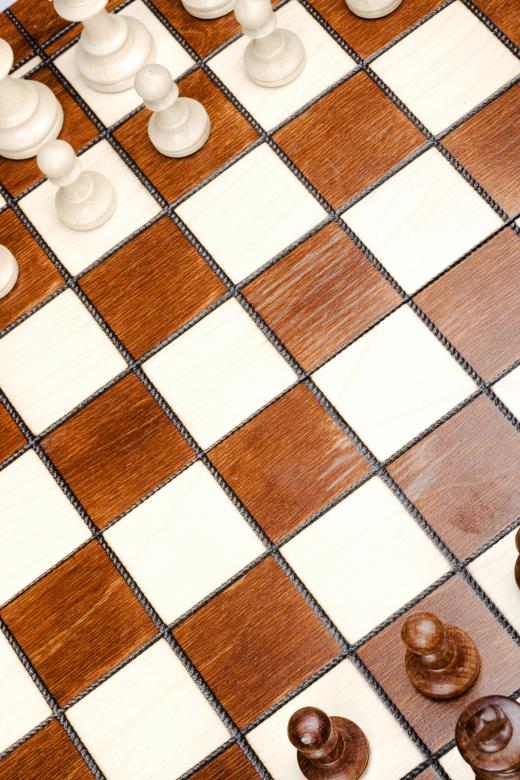 Do marble chess sets break?