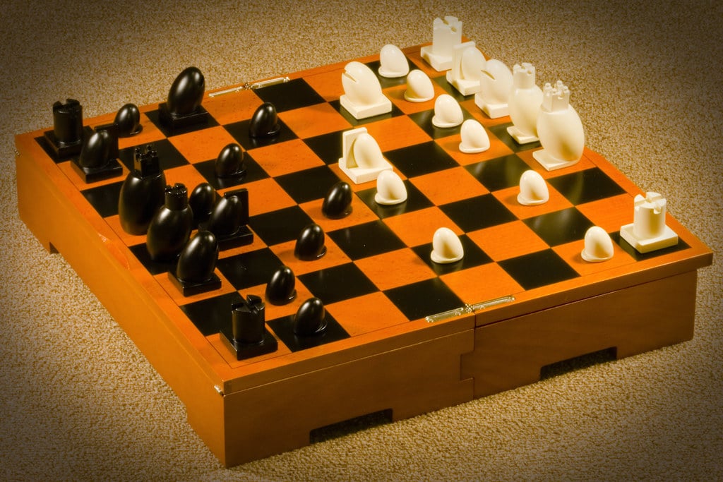 Modern chess set