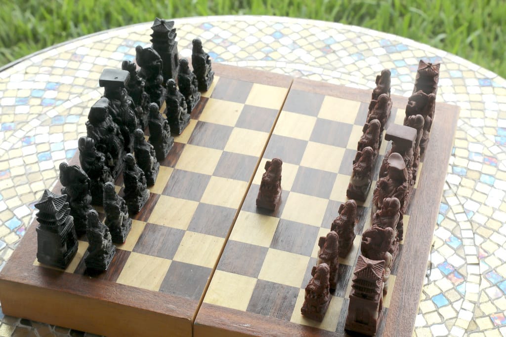 Travel chess set