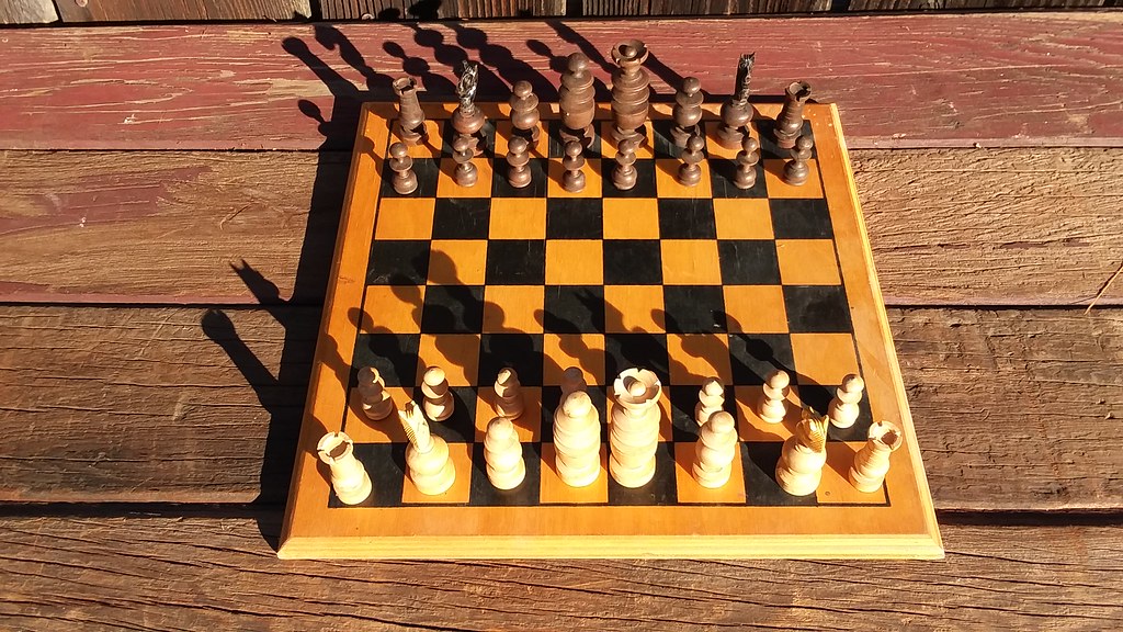 Wood chess set